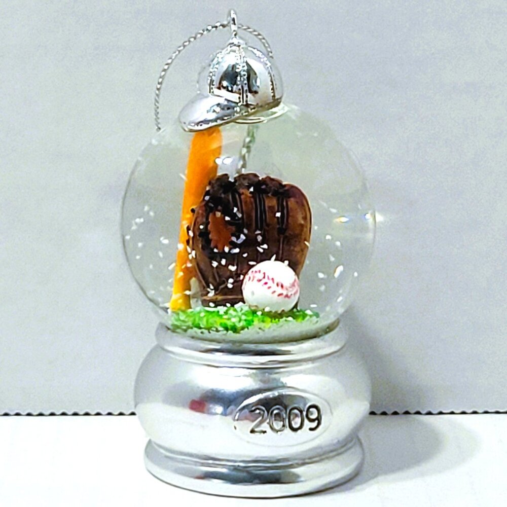 Belk Baseball Snowglobe Ornament 2009 Home Accents Wishes & Wonder Collection